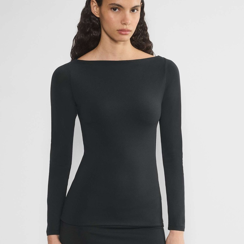 Aritzia Original Contour Boatneck - like new - black - medium - Picture 4 of 4